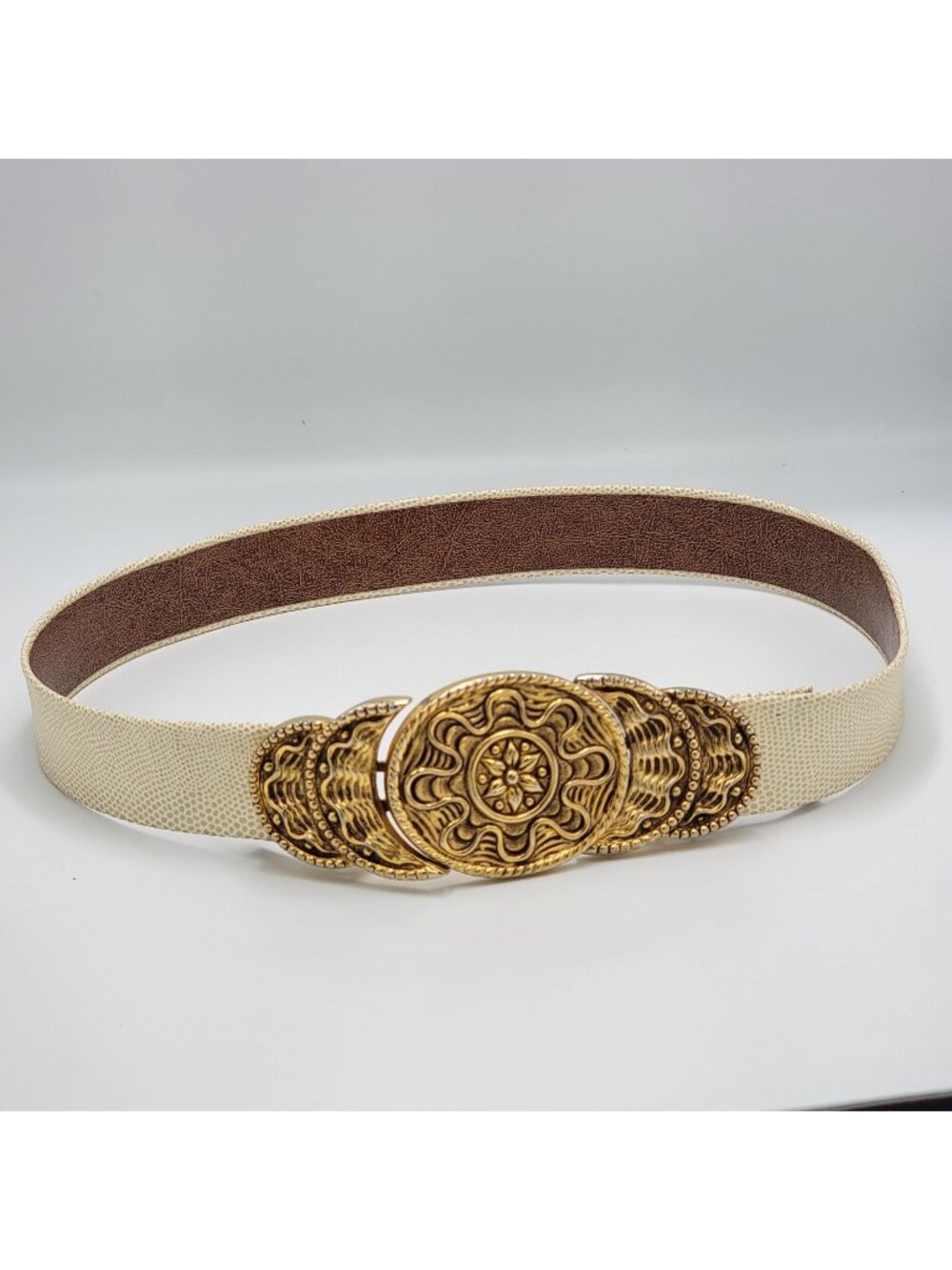 VTG 70s 80s Ornate  Gold-Tone Buckle Embossed Beige/Brown  Textured  Belt